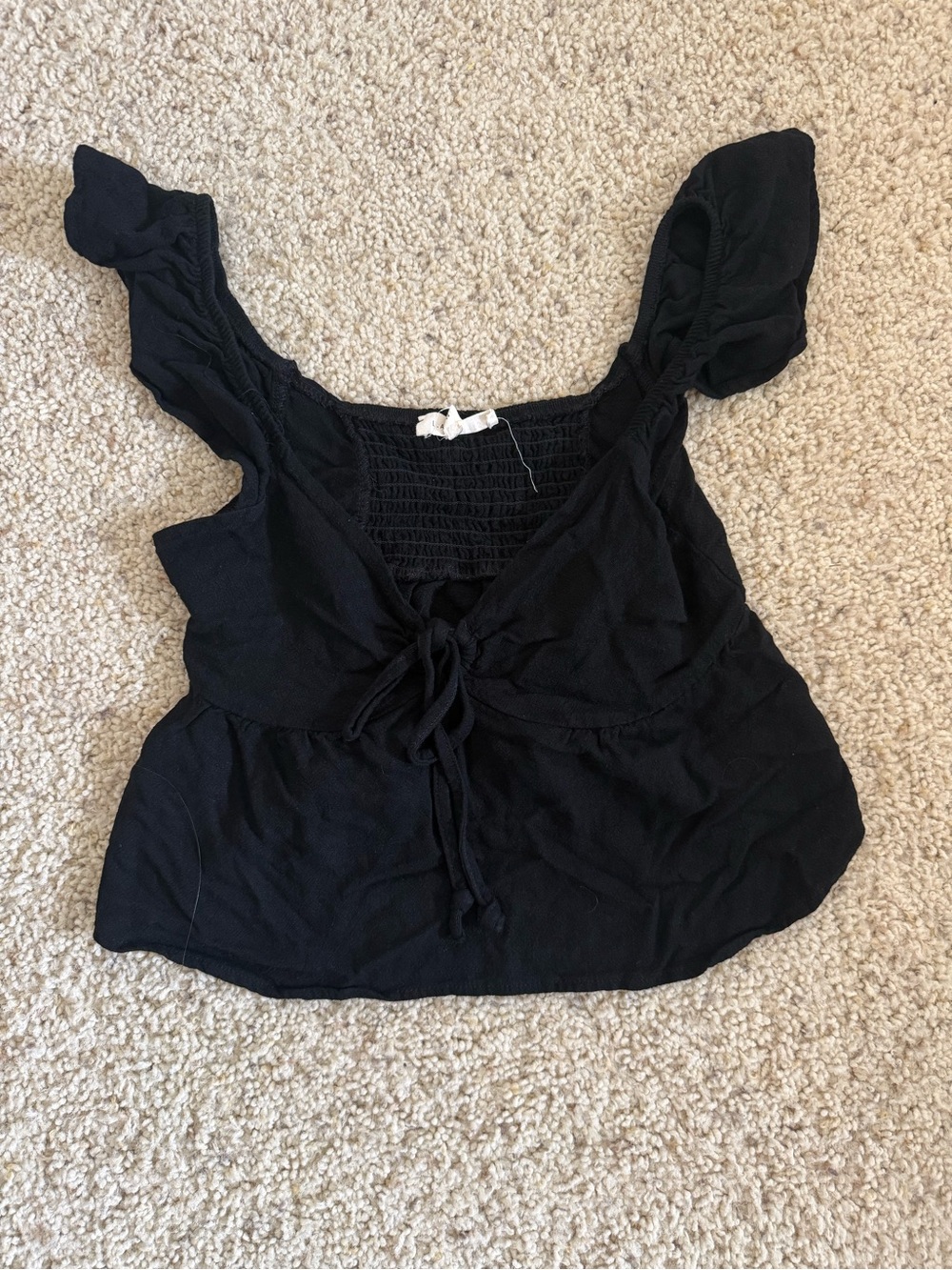 La Hearts Black Tie-Front Ruffle Crop Top